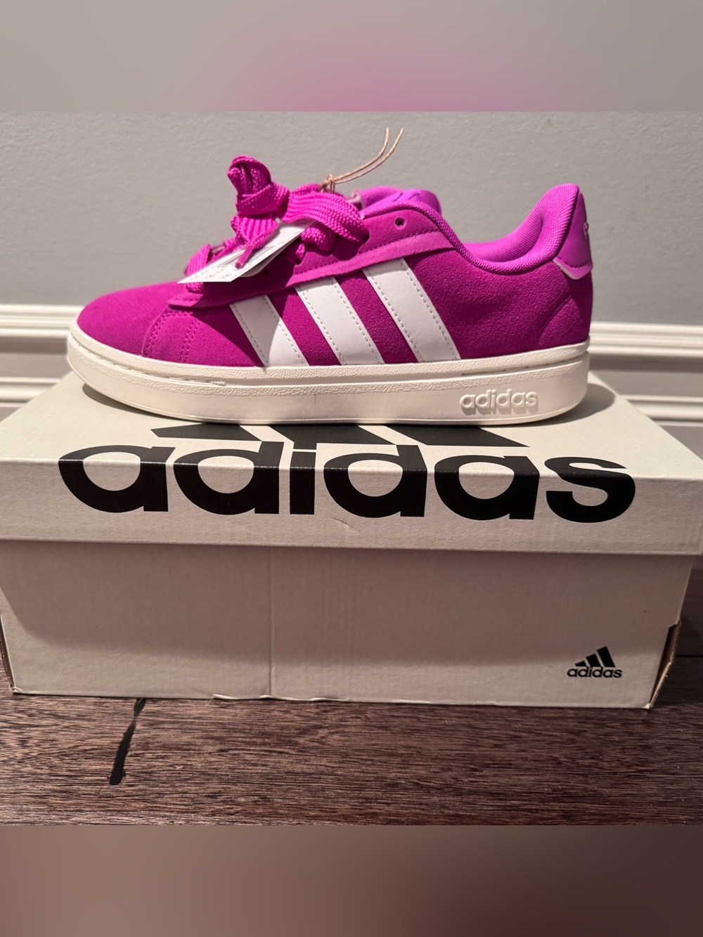 NWT Women’s adidas Grand Court Alpha 00s Magenta Sneakers